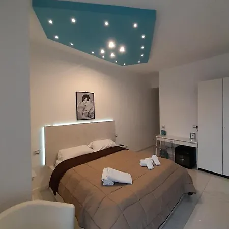 Hotel apartamentowy Tiffany & Babylon Luxury Neapol