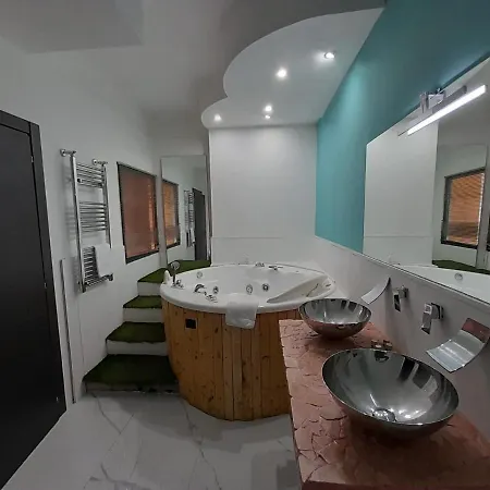 Hotel apartamentowy Tiffany & Babylon Luxury