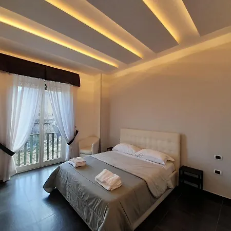 Tiffany & Babylon Luxury Aparthotel Naples