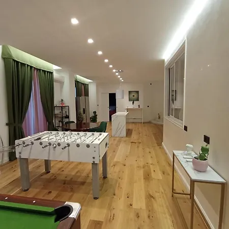 Tiffany & Babylon Luxury Aparthotel Naples
