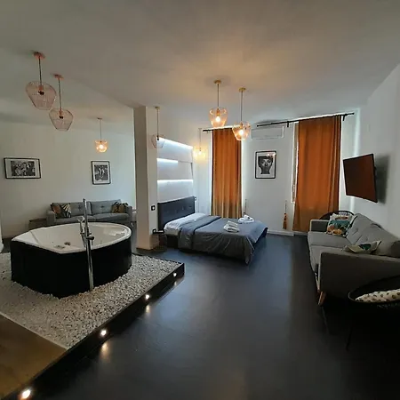 Aparthotel Tiffany & Babylon Luxury Naples