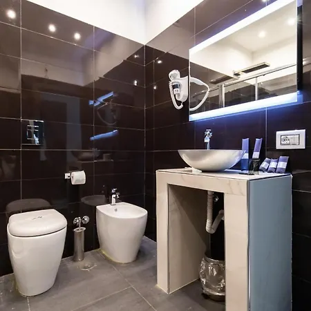 Tiffany & Babylon Luxury Apartahotel Nápoles