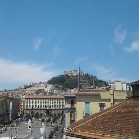 Tiffany & Babylon Luxury Apartahotel Nápoles