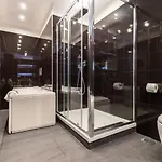 Tiffany & Babylon Luxury Apartahotel