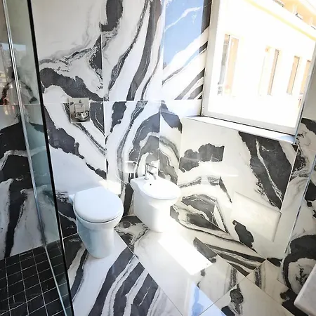 Hotel apartamentowy Tiffany & Babylon Luxury 5*