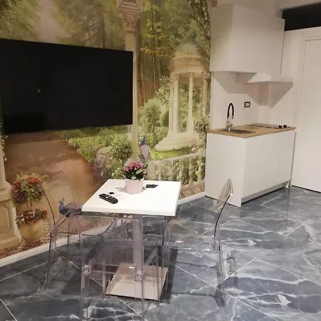 Tiffany & Babylon Luxury Hotel apartamentowy